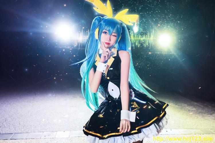网红Coser@面饼仙儿 初音Miku【19P/252M】
