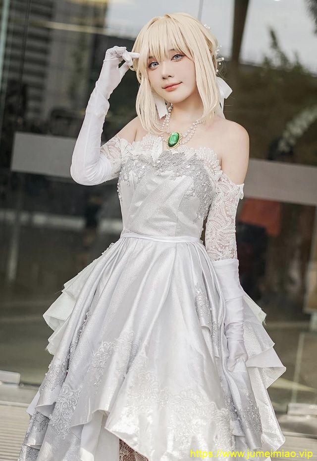 COSPLAY薇尔莉特·伊芙加登的coser“陈秋芳”成了国民waifu